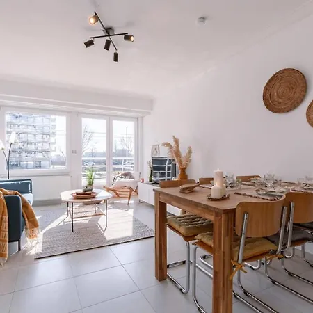 Apartment Huswell - Lovely, Sunny Flat Just Near The And The Sea