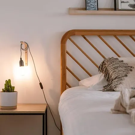 Huswell - Lovely, Sunny Flat Just Near The And The Sea Apartment Ostend