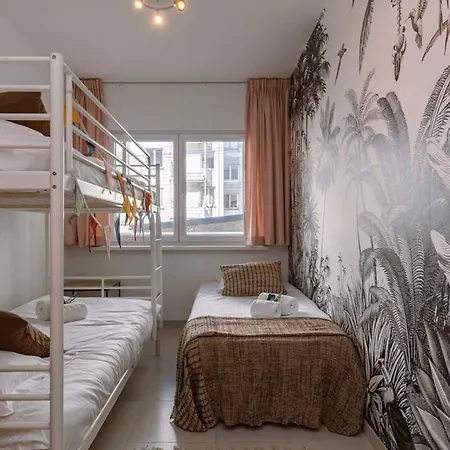 Huswell - Lovely, Sunny Flat Just Near The And The Sea Ostend