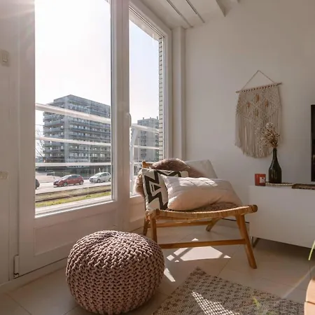Apartment Huswell - Lovely, Sunny Flat Just Near The And The Sea Ostend